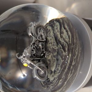 Hallmark HD 1990 Fat Boy deluxe Water Globe see video